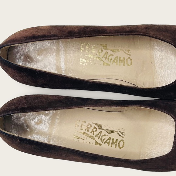 Vintage Salvatore Ferragamo Brown Suede and Leather Cap Toe Pumps Size 8 - Picture 7 of 12